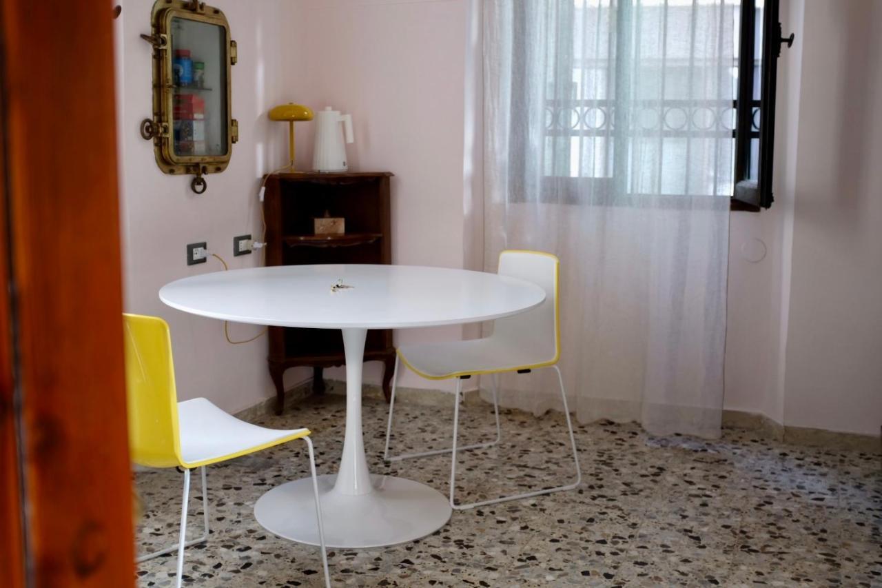 Venetian Pink Apartment In Dorsoduro מראה חיצוני תמונה